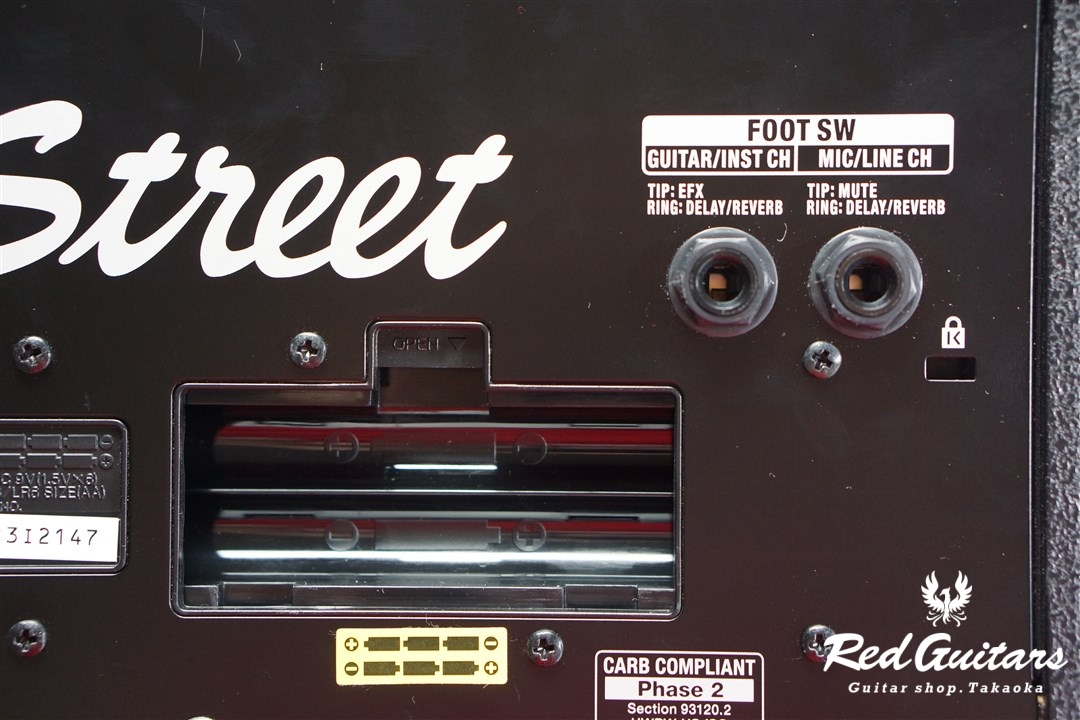 Roland CUBE Street CUBE-ST-R レッド（送料込） Amazon | Roland Battery Powered Stereo Amplifier レッド CUBE